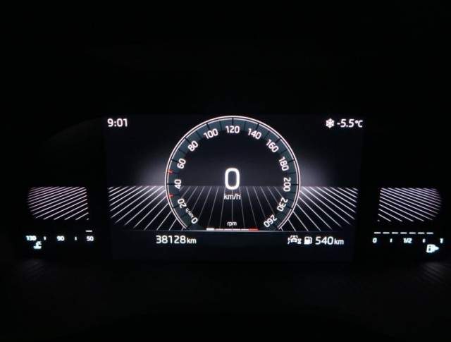 Škoda Karoq  1.5 TSI Ambition