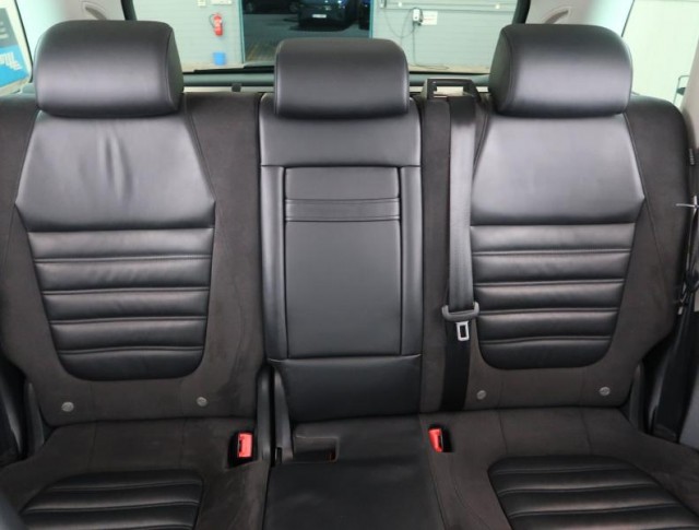 Volkswagen Touareg  3.0 TDI R-Line