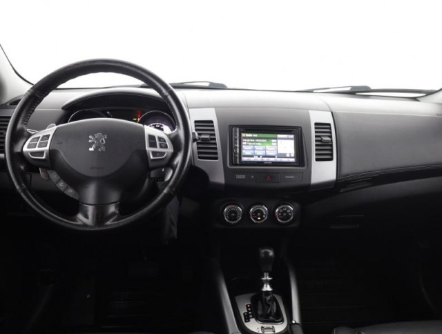 Peugeot 4007  2.2 HDI 