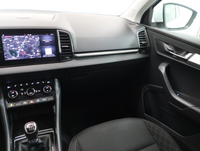 Škoda Karoq  1.5 TSI Ambition