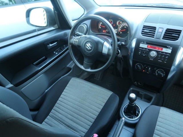 Suzuki SX4  1.5 VVT GL