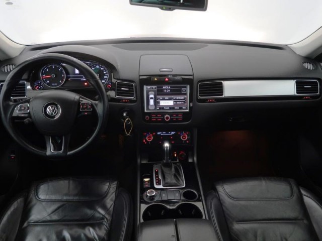 Volkswagen Touareg  3.0 TDI 