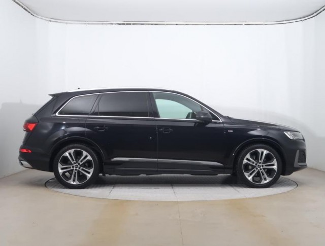 Audi Q7  50 TDI S-Line