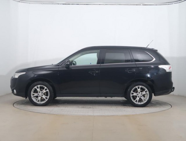 Mitsubishi Outlander  2.2 DI-D 