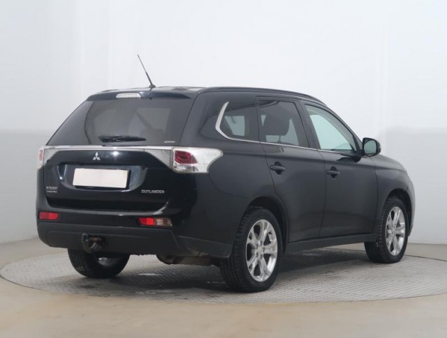 Mitsubishi Outlander  2.2 DI-D 