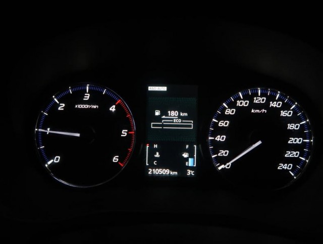 Mitsubishi Outlander  2.2 DI-D 