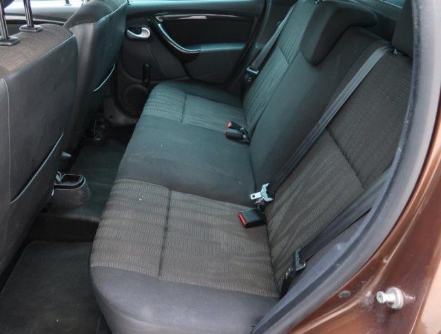 Dacia Duster  1.6 16V 