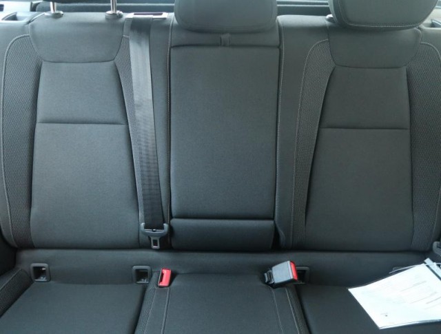 Škoda Karoq  1.5 TSI Fresh