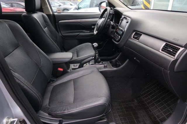 Mitsubishi Outlander  2.2 DI-D 