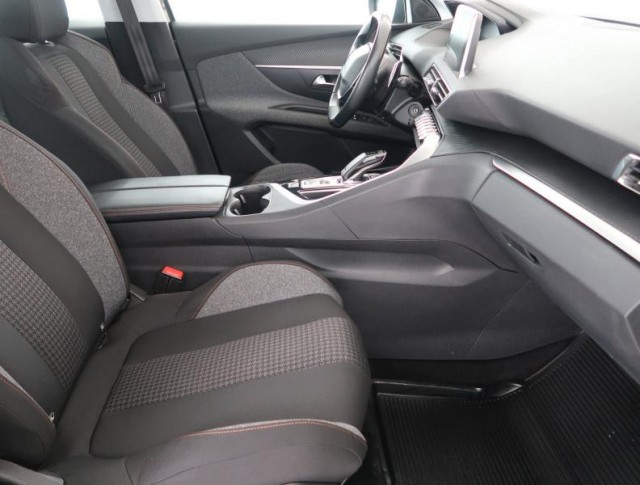 Peugeot 3008  1.2 PureTech 