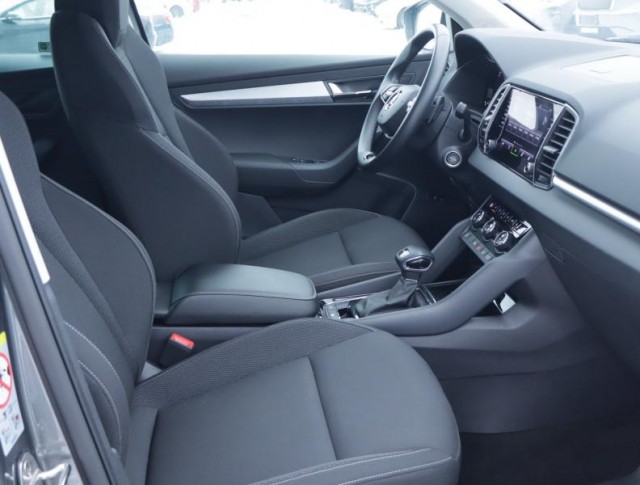 Škoda Karoq  1.5 TSI Fresh