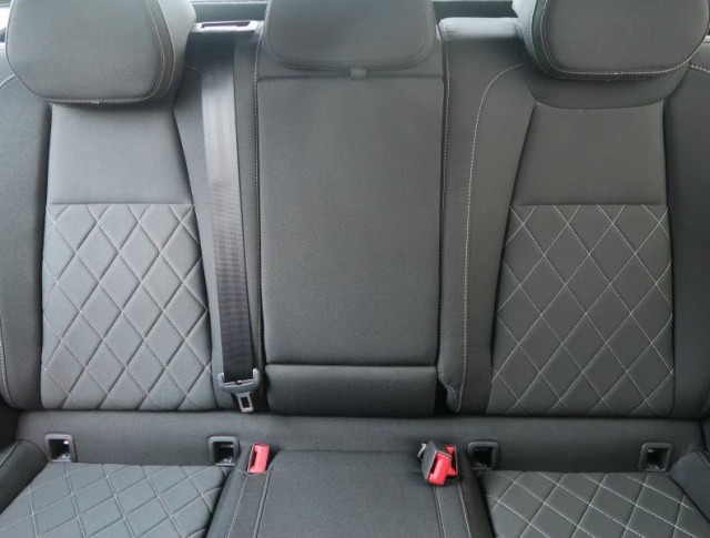 Škoda Karoq  1.5 TSI Sportline