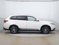 Mitsubishi Outlander  2.2 DI-D 