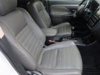 Mitsubishi Outlander  2.2 DI-D 
