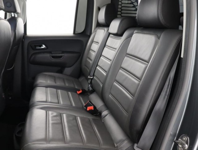 Volkswagen Amarok  V6 3.0 TDI Highline