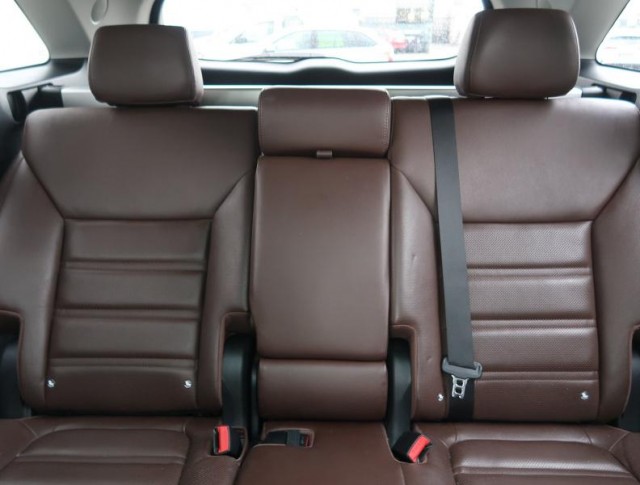 Kia Sorento  2.2 CRDi 