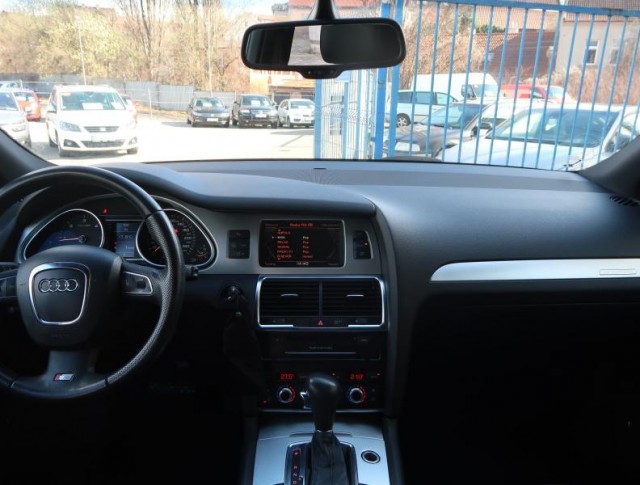 Audi Q7  3.0 TDI S-Line