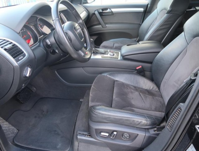 Audi Q7  3.0 TDI S-Line