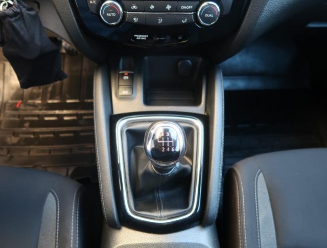 Nissan Qashqai  1.2 DIG-T 