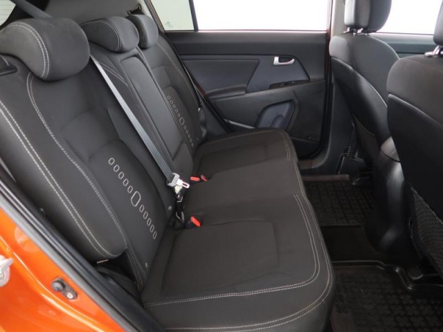 Kia Sportage  2.0 CRDi 