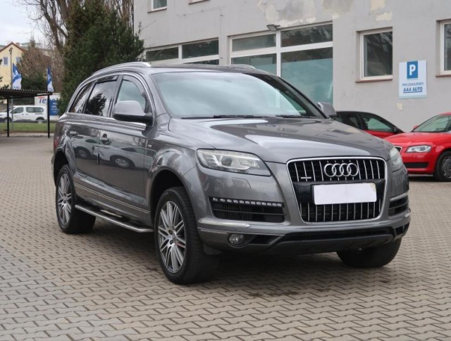 Audi Q7  3.0 TDI 