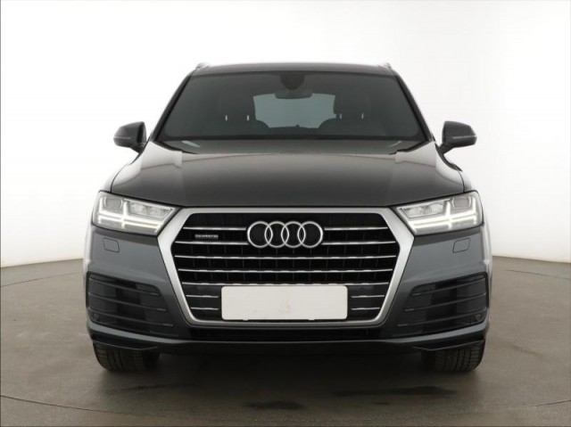 Audi Q7  3.0 TDI S-Line