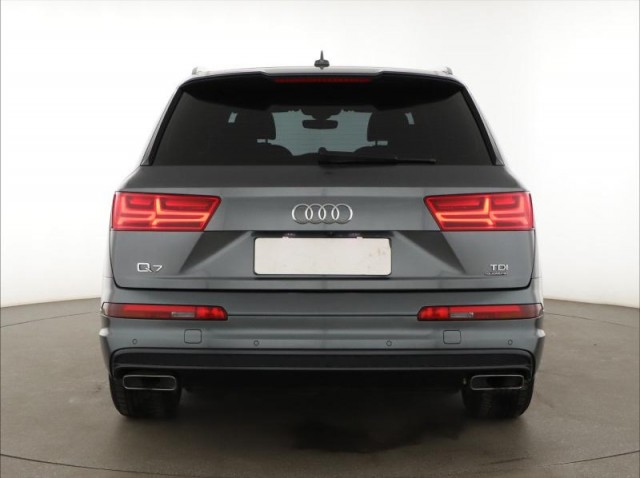 Audi Q7  3.0 TDI S-Line