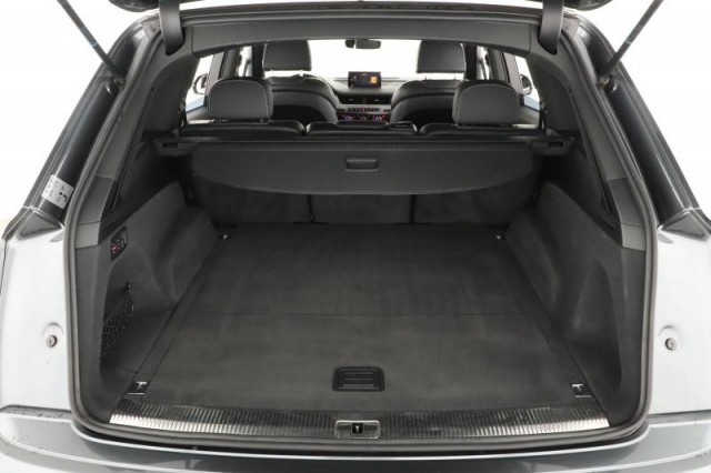 Audi Q7  3.0 TDI S-Line