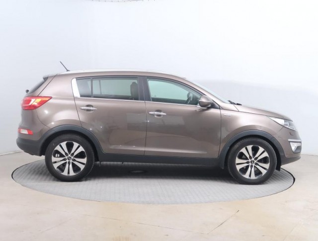 Kia Sportage  2.0 CRDi 