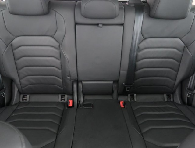 Volkswagen Touareg  3.0 TDI 