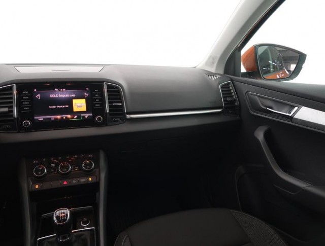 Škoda Karoq  1.0 TSI Ambition Plus