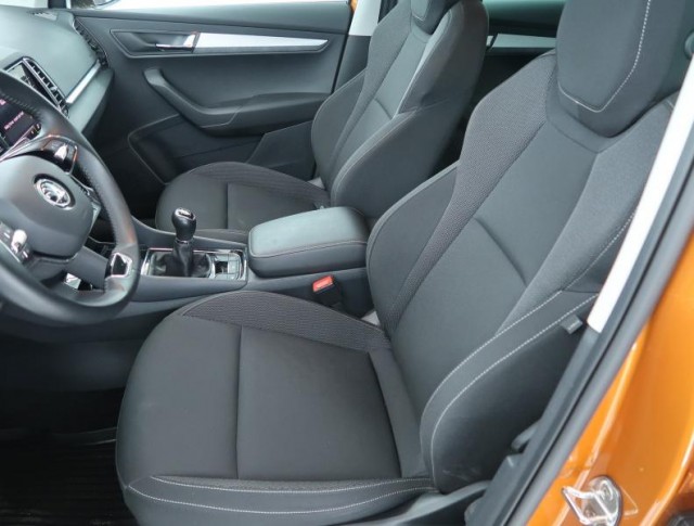 Škoda Karoq  1.0 TSI Ambition Plus