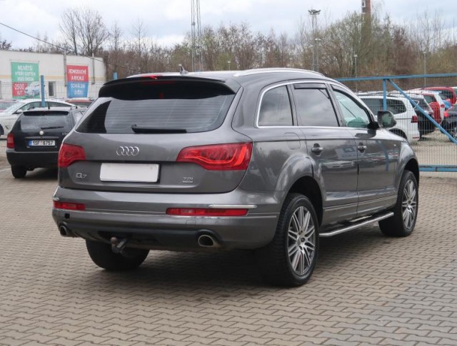 Audi Q7  3.0 TDI 