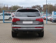 Audi Q7  3.0 TDI 