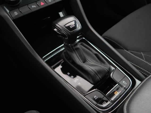 Škoda Karoq  1.5 TSI Sportline