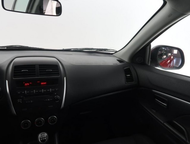 Mitsubishi ASX  1.6 MIVEC 