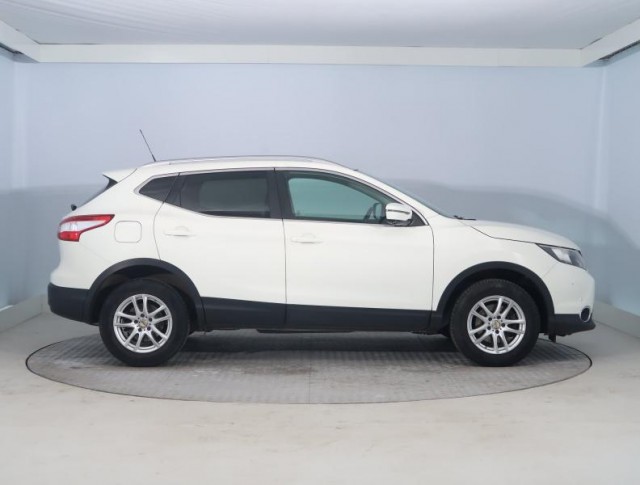 Nissan Qashqai  1.2 DIG-T 