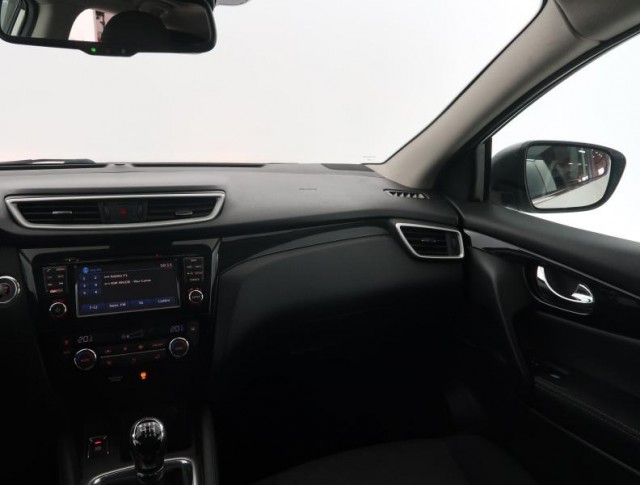 Nissan Qashqai  1.2 DIG-T 