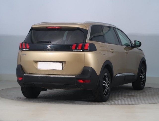 Peugeot 5008  1.6 THP 