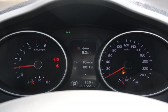 Kia Sportage  2.0 CRDi 