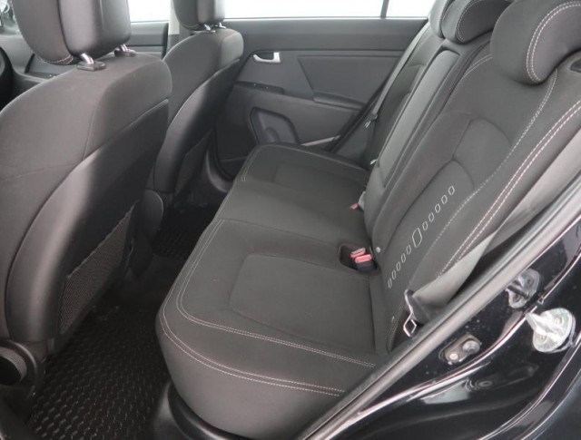 Kia Sportage  2.0 CRDi 