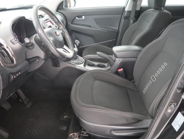 Kia Sportage  2.0 CRDi 