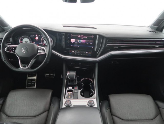 Volkswagen Touareg  3.0 TDI R-Line