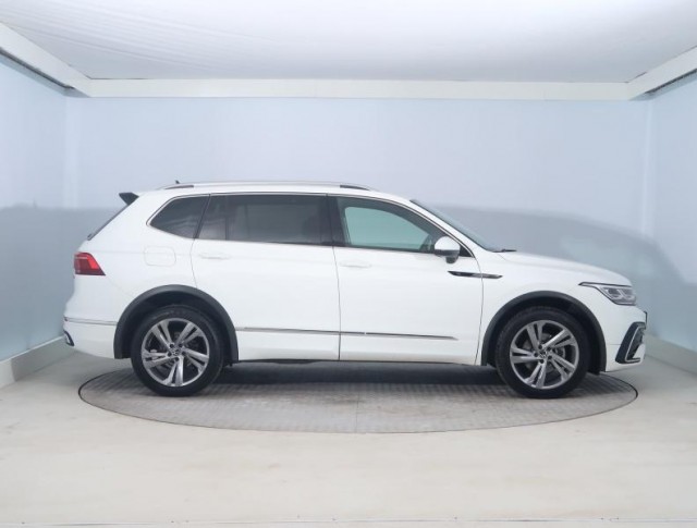 Volkswagen Tiguan  2.0 TDI R-Line