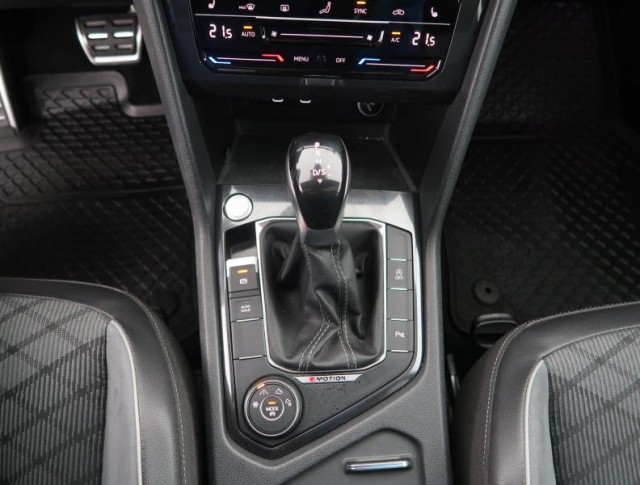 Volkswagen Tiguan  2.0 TDI R-Line