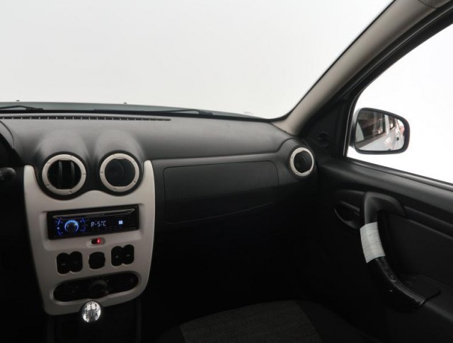 Dacia Duster  1.6 16V 