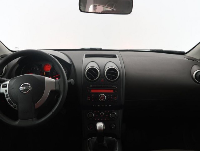 Nissan Qashqai  1.6 