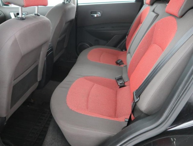 Nissan Qashqai  1.6 
