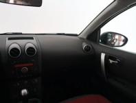 Nissan Qashqai  1.6 