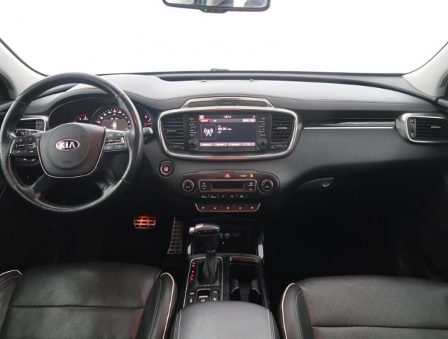 Kia Sorento  2.2 CRDi 